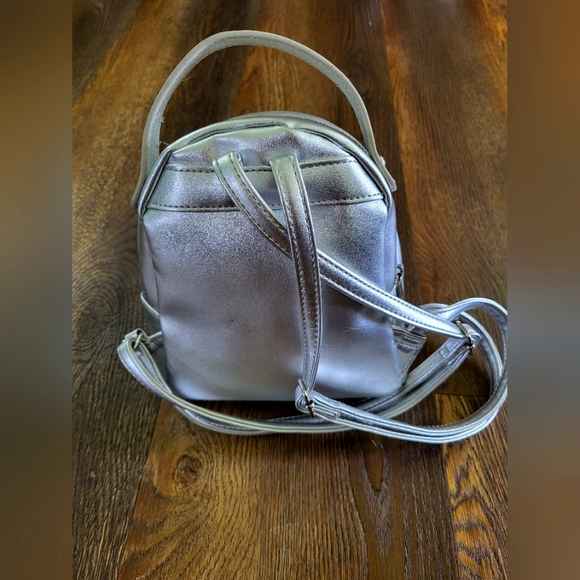 Mini back - Picture 2 of 4